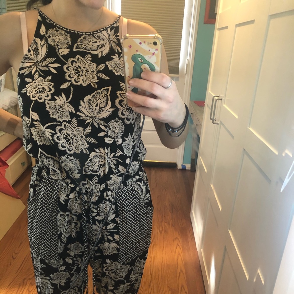 American Eagle Outfitters Jumpsuit/Romper